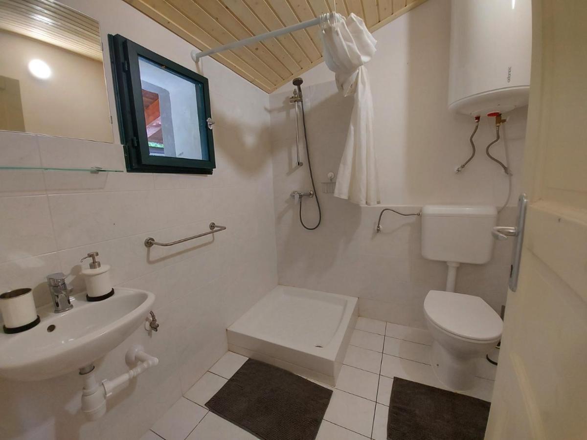 Apartmaji Hedera Komen Bagian luar foto