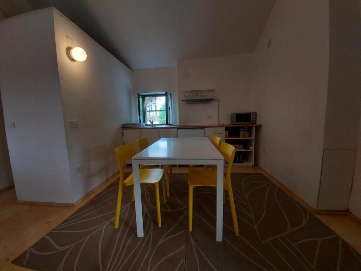 Apartmaji Hedera Komen Bagian luar foto